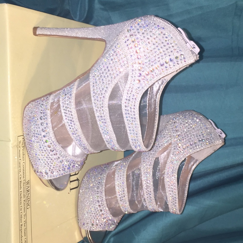High heels - Picture 2 of 5